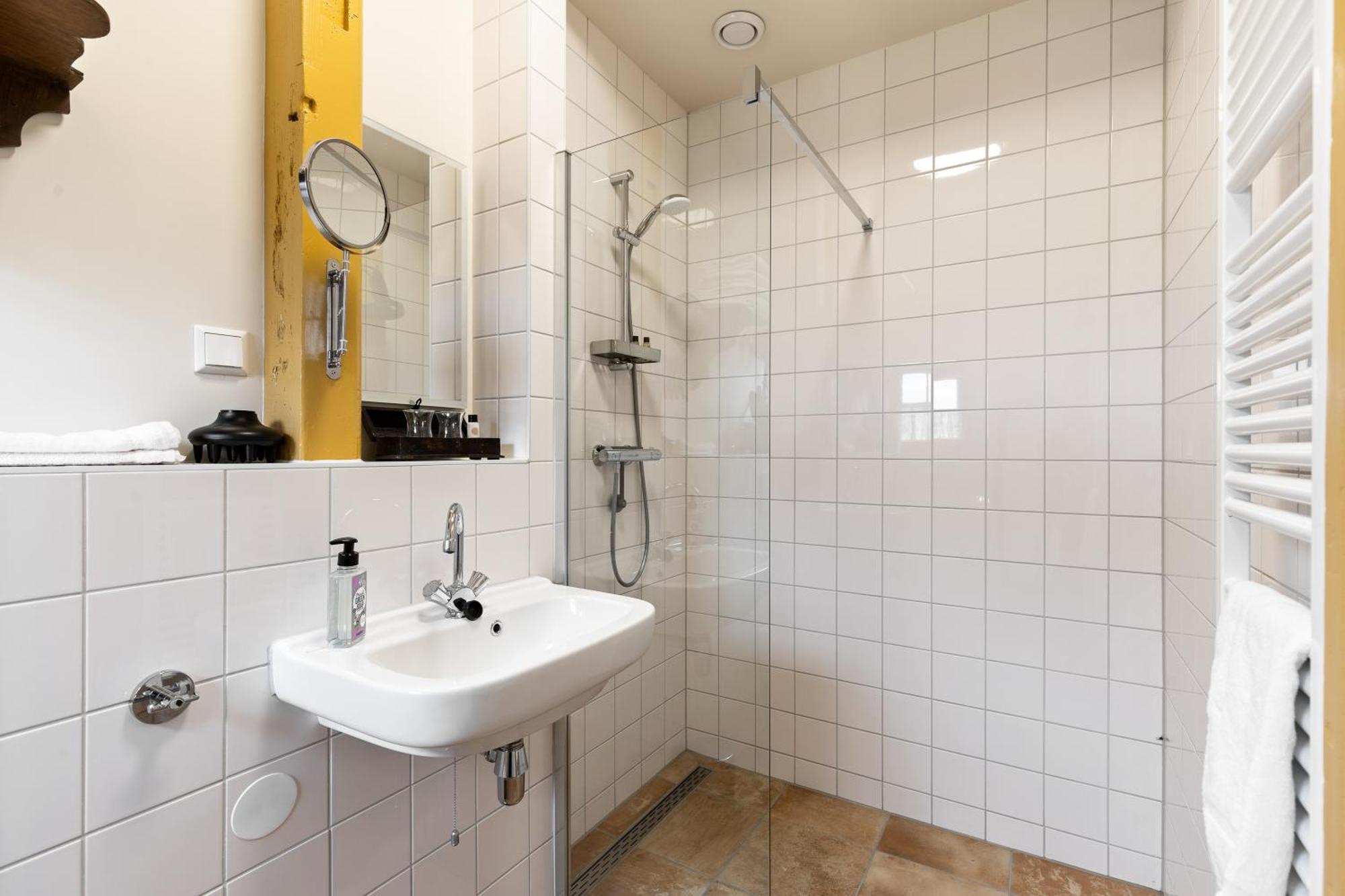 Boutique Hotel Jongwijs Westzaan ภายนอก รูปภาพ
